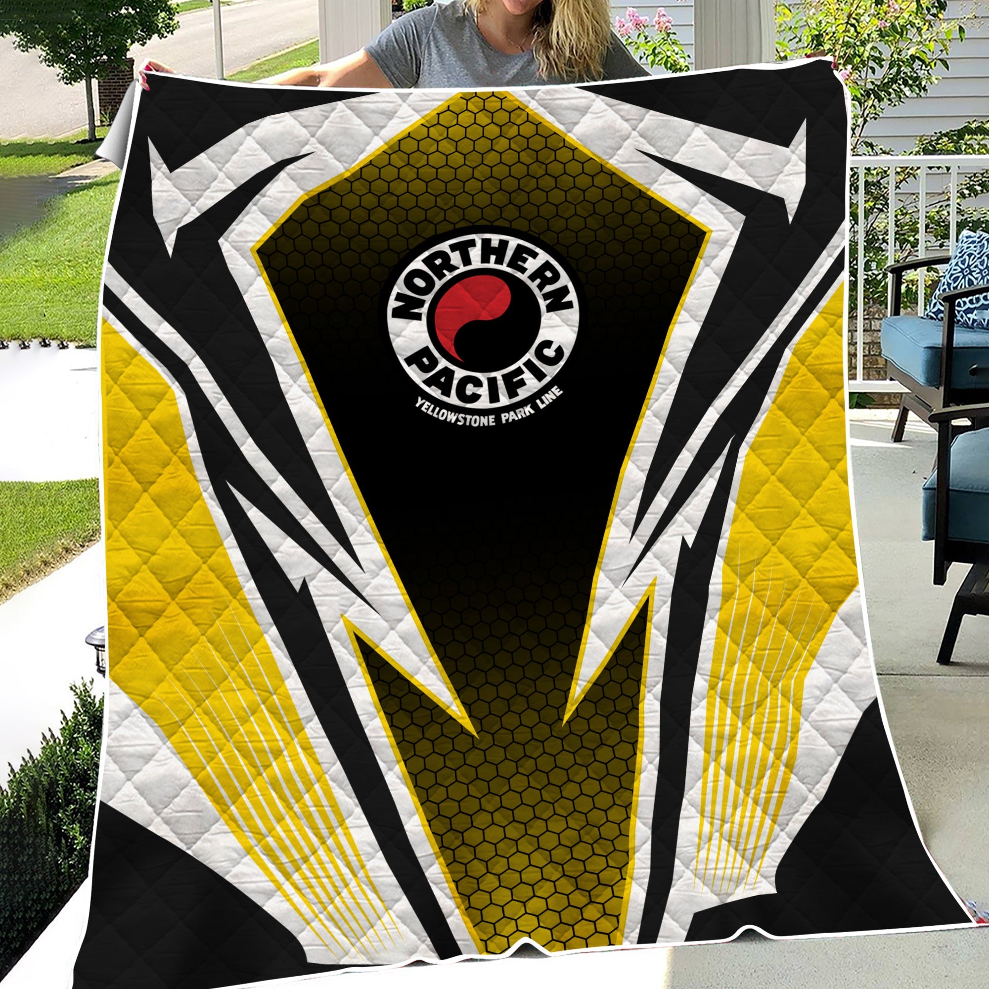 Railspirit Northern Pacific Railway Premium Quilts Lightning Graphic Style Premium Quilts Gift Idea For Train Lover