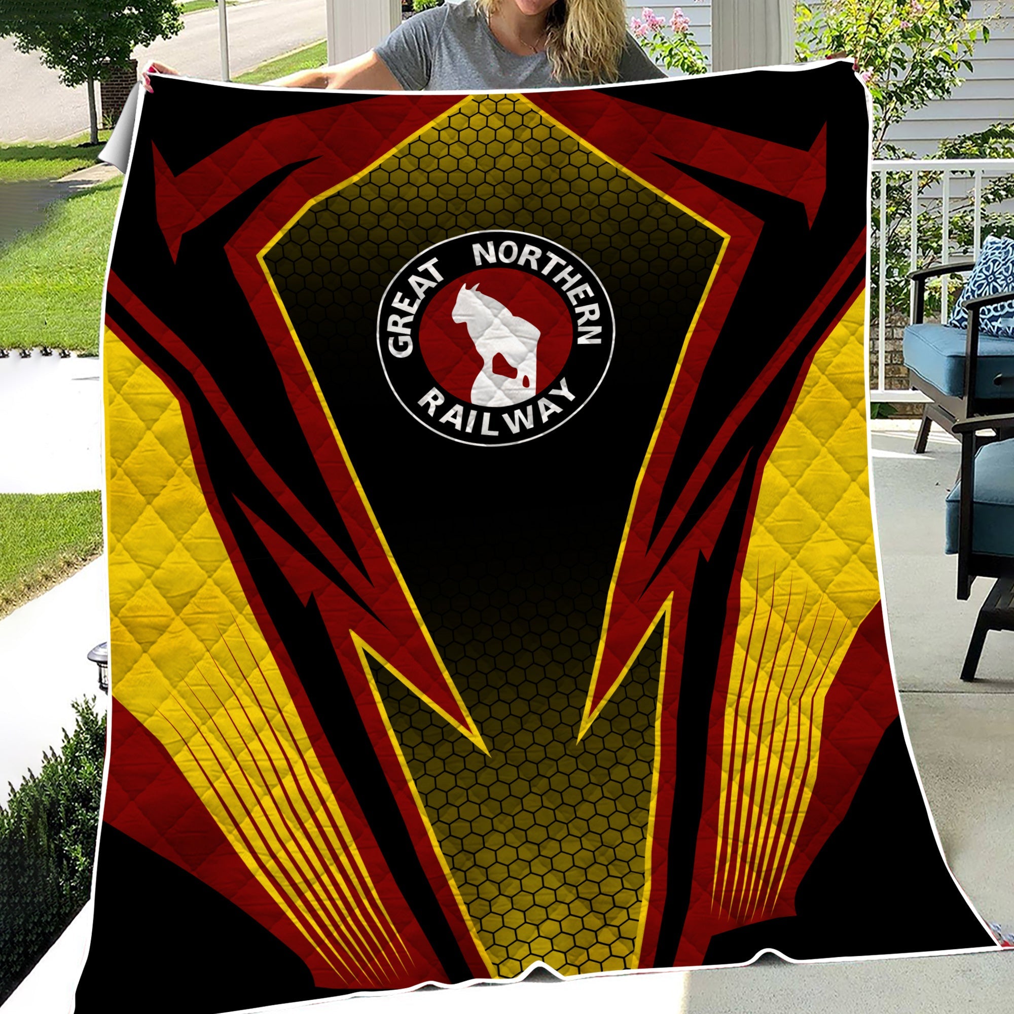 Railspirit Great Northern Railway Premium Quilts Lightning Graphic Style GNR Premium Quilts Gift Idea For Train Lover