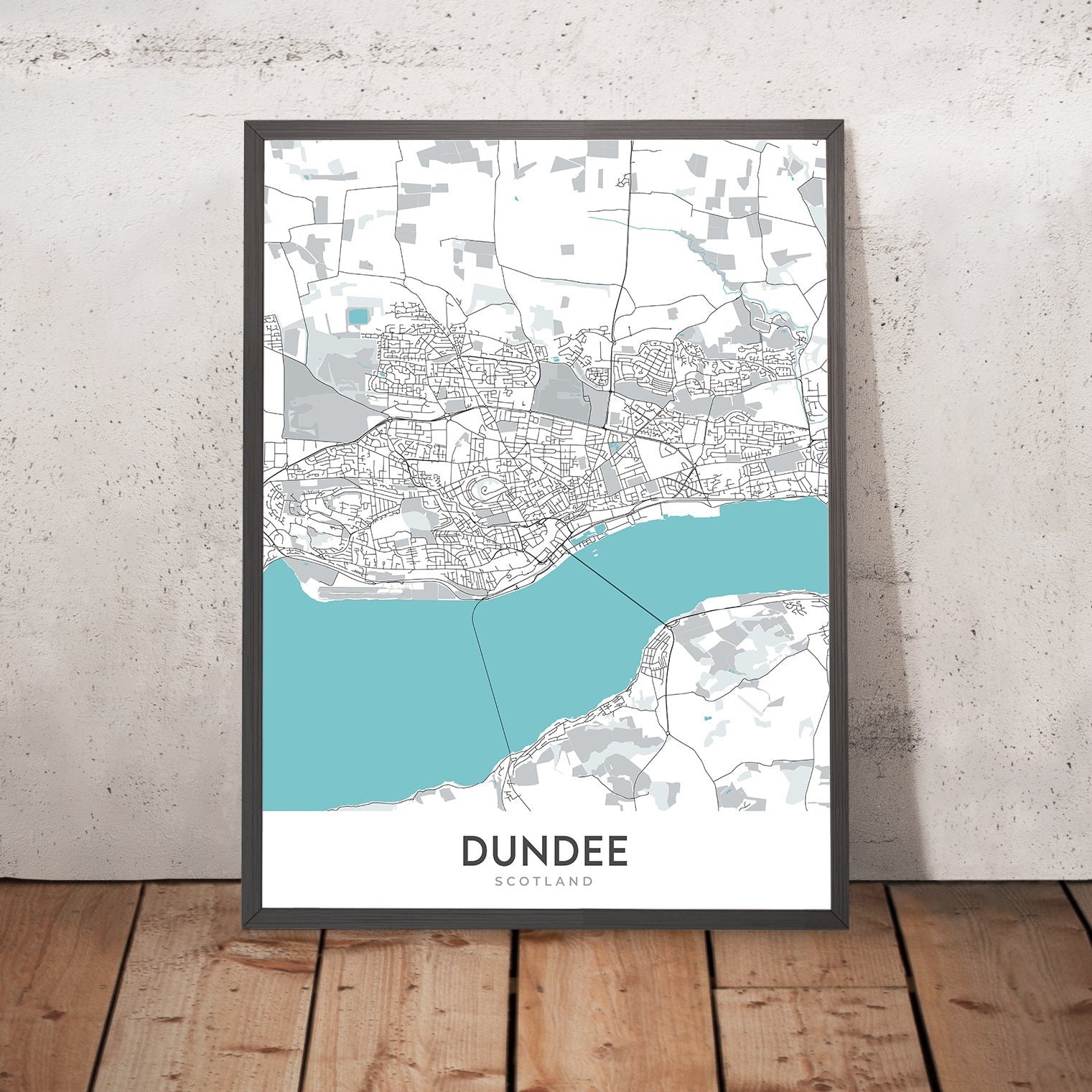 Modern City Map of Dundee, Scotland: City Centre, Tay Rail Bridge, Dundee Law, A90, V&A Dundee