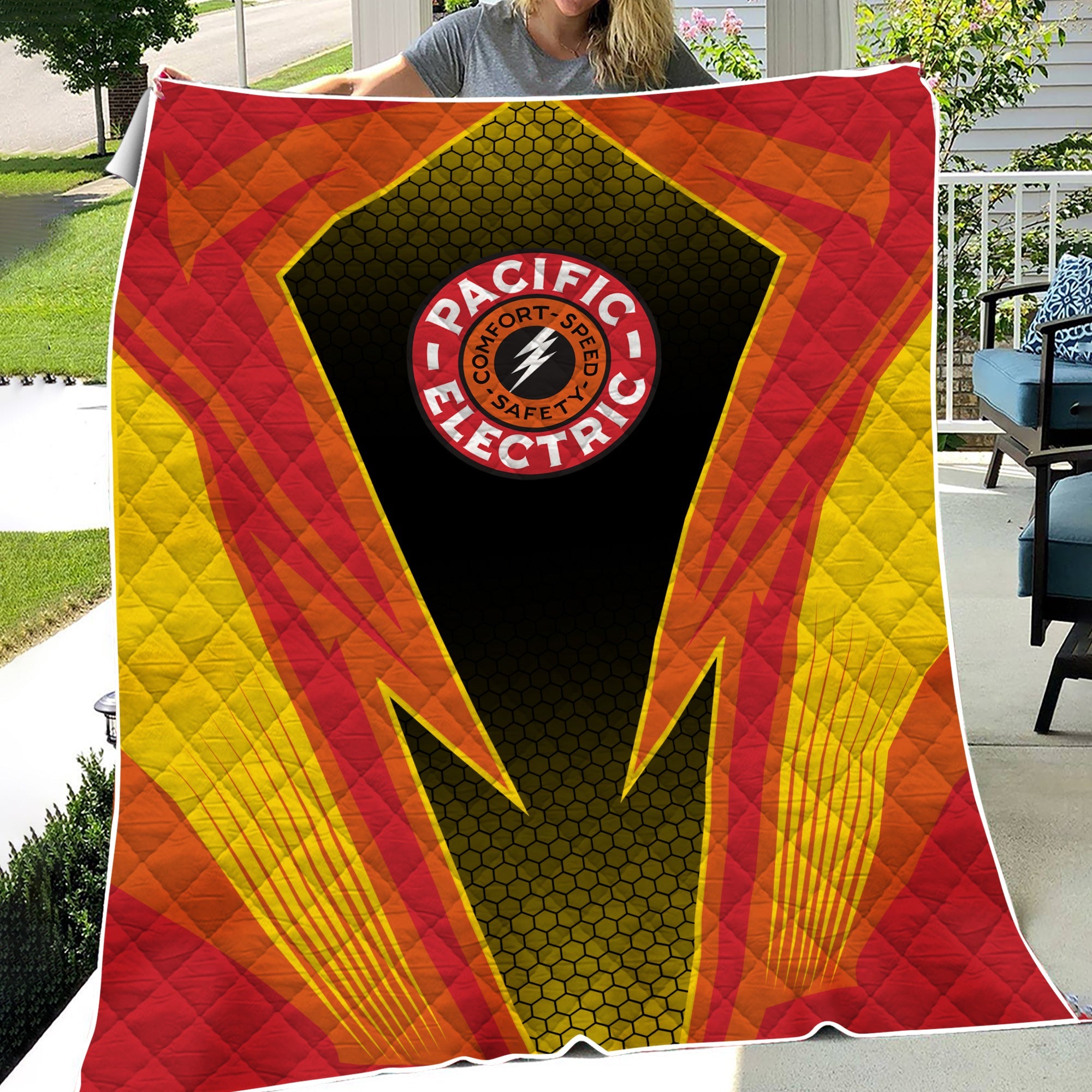 Railspirit Pacific Electric Railroad Premium Quilts Lightning Graphic Style Premium Quilts Gift Idea For Train Lover