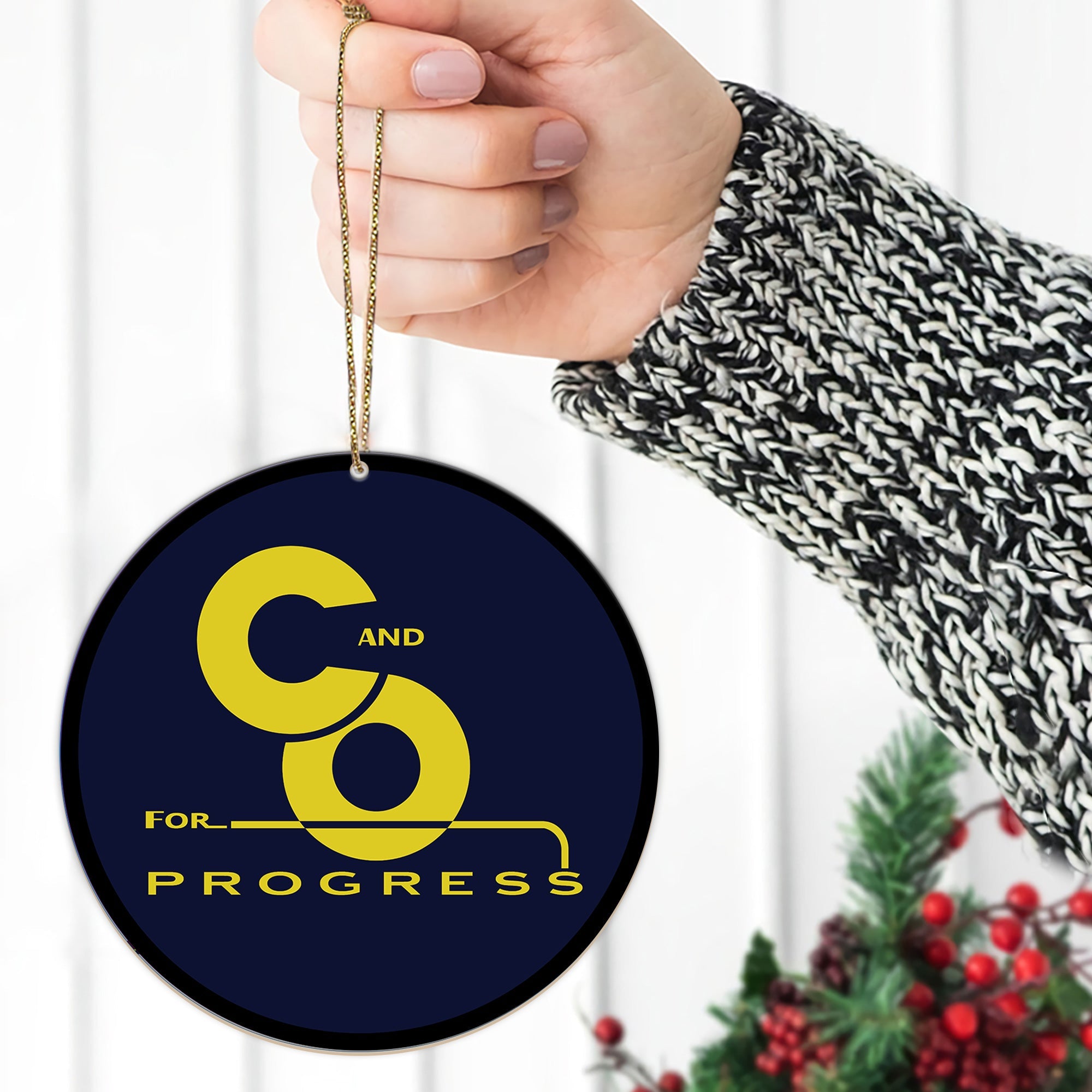 Chessie System Railroad Ornament, Vintage Train Logo Round Christmas Decoration, Perfect Gift for Railway Collectors